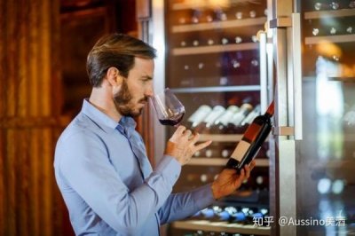 ​夏天葡萄酒怎么保存好(葡萄酒怎么长期保存)