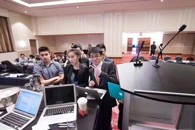 杨子15岁的女儿考取哈佛，气质不输黄圣依，和爸爸是朋友关系