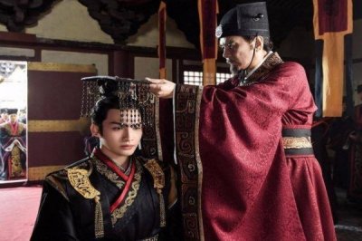 嫪毐之乱,嫪毐之乱是怎么发生的,嫪毐叛乱是想拉下嬴政吗