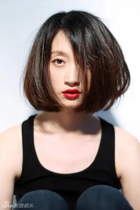 沈佳妮的温婉大方高清气质写真图片