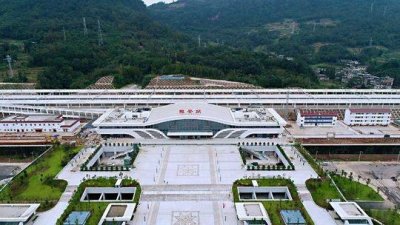 ​成雅铁路本月内通车 未来日均对开10组动车