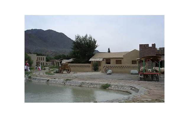  爱情长不过一生，短不过相遇一场