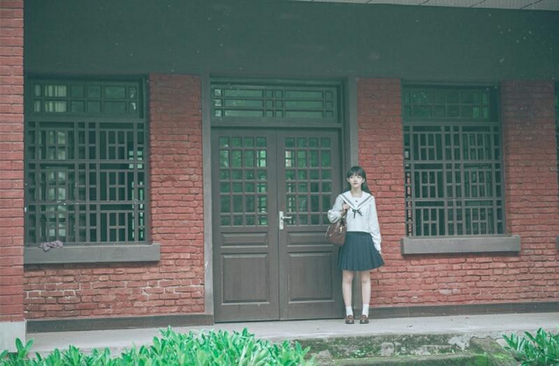 脖子上种草莓的危害（给脖子种草莓真的会致人死亡吗）