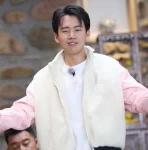 ​减肥果然是“整容刀”！看郭麒麟往年旧照：这大胖子是谁