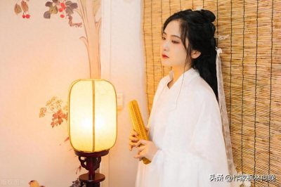 ​三月暮，花落更情浓。词牌望江南的由来与格律及其代表作品