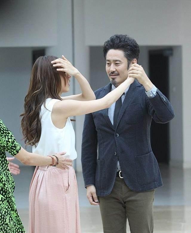 金瀚背景资料(看完金瀚显赫家世背景被震惊了)