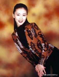 ​从裸体模特到医学美容企业家的汤加丽之路