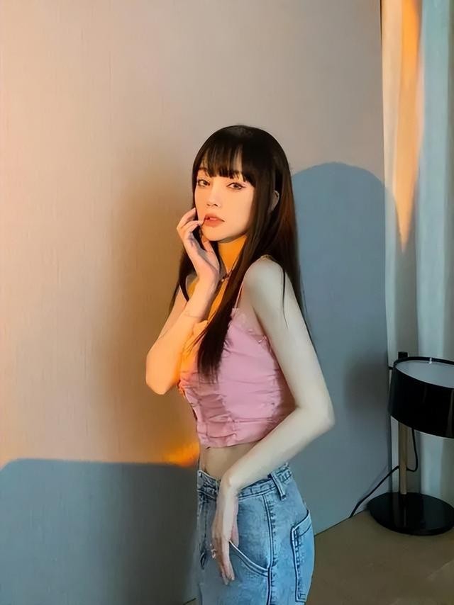 李小璐现在和谁一起（李小璐戴钻戒自称一切刚刚好）