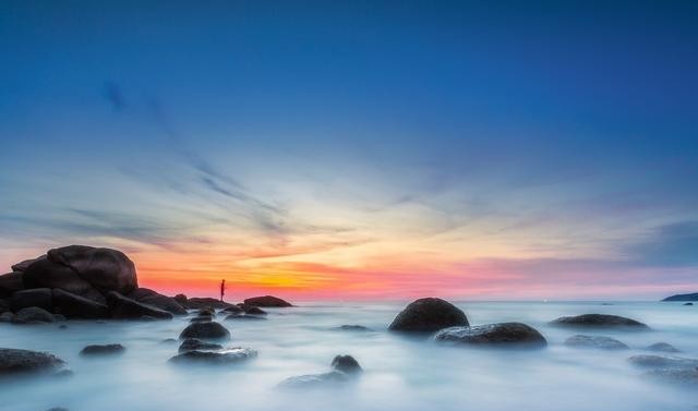 李宗翰的脸怎么了（演员李宗翰露面脸肌肉僵硬）