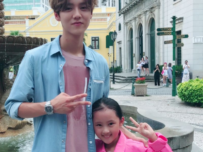 鹿晗的妹妹是谁长什么样子（鹿晗妹妹鹿雨馨照片）