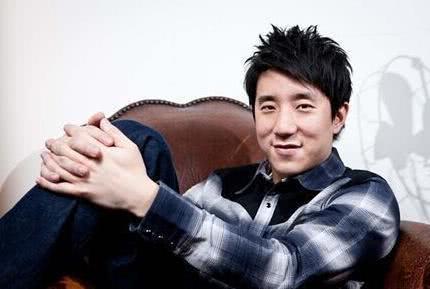 小龙女吴卓林首次叫成龙爸，竟和哥哥房祖名有关，网友：有情有义