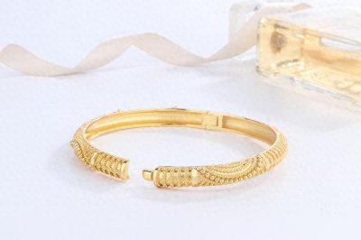 ​长沙黄金手镯典当丨一万的黄金手镯可以典当多少？